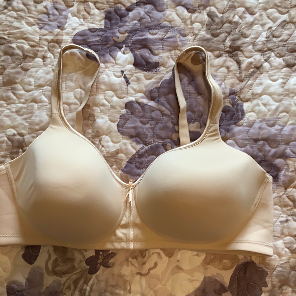 New Vanity Fair 42D Bra